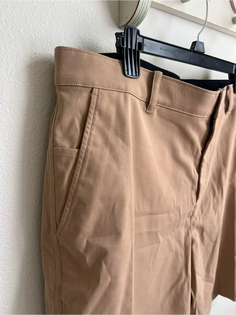 NWT Nike Men's Classic Tan Golf Shorts